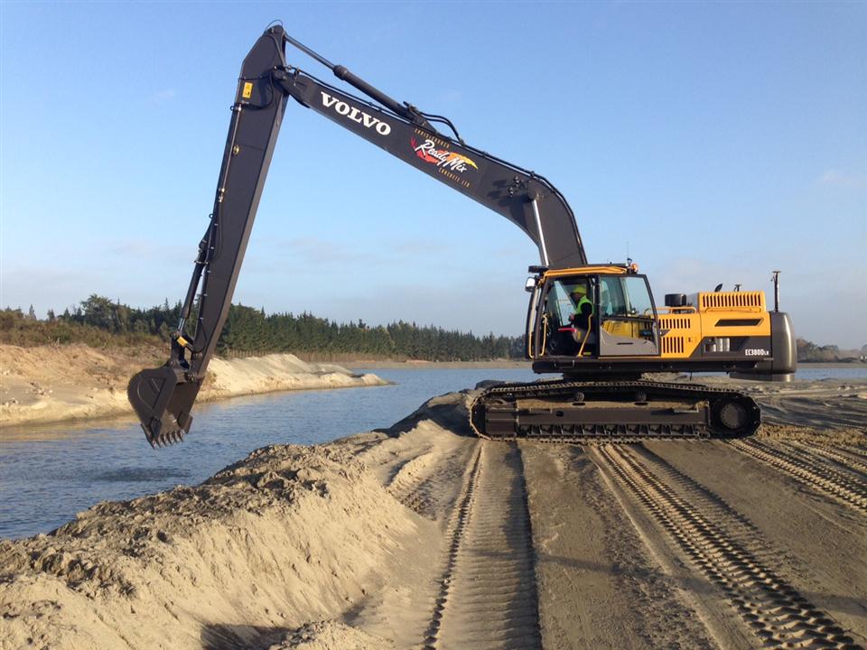 NEW LONG REACH FOR CHRISTCHURCH READYMIX