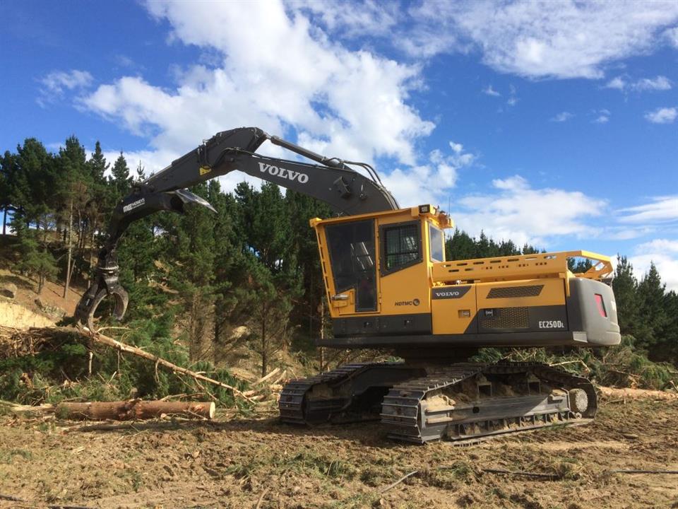 New Volvo EC250D High and Wide sold to Franklin Logging