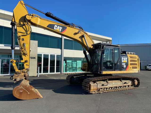 Used 2017 CAT 326FL Excavator - U5145