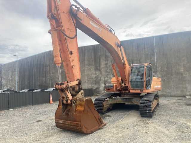 Used Doosan DX420LC Excavator U4900