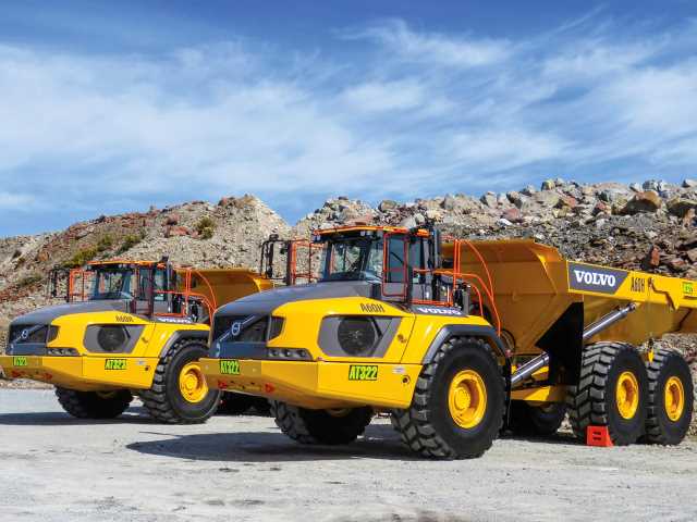 VOLVO ARTICULATED DUMPTRUCKS